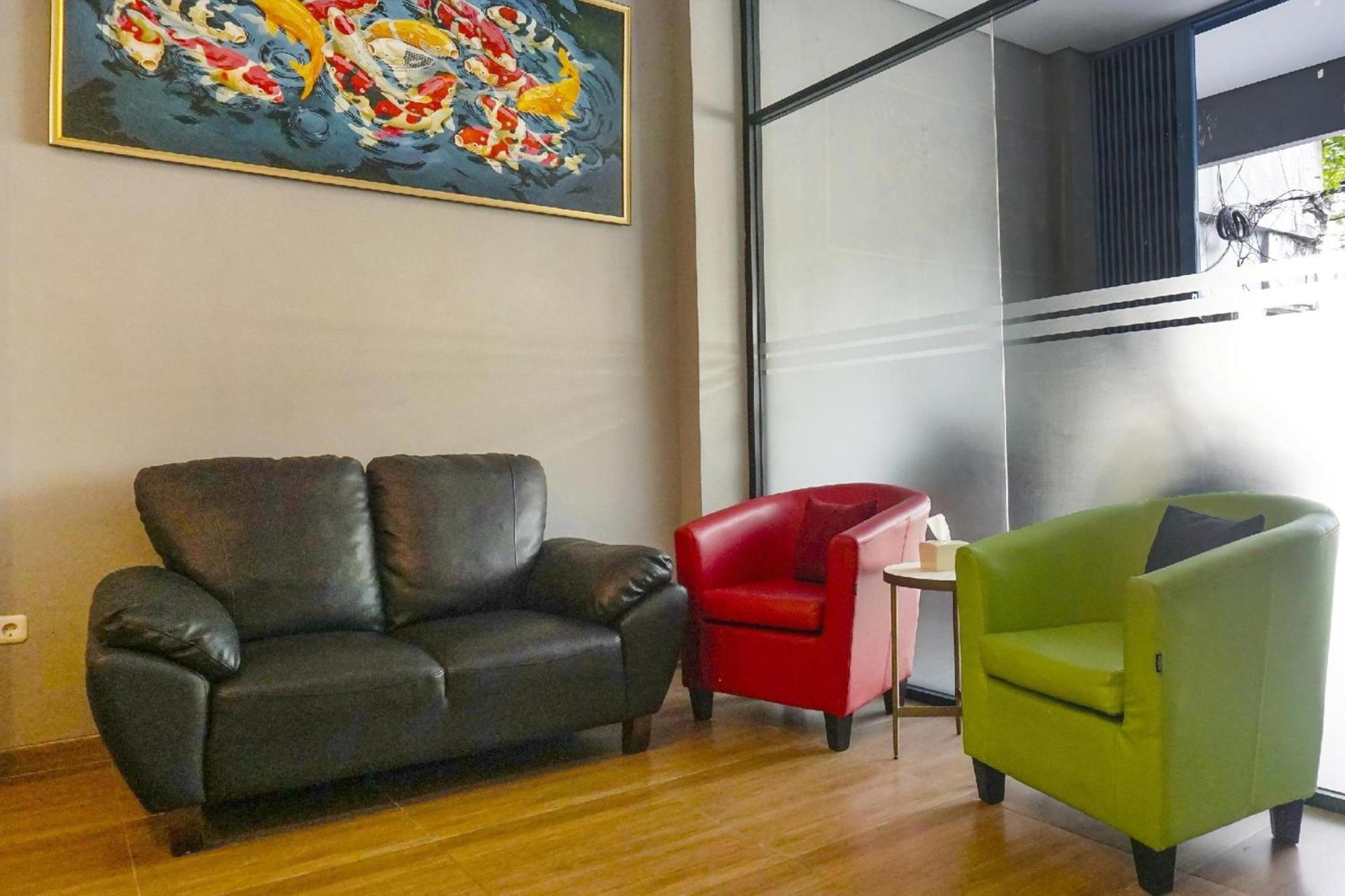 Super Oyo 91328 Fiducia Capsule Hotel Jakarta Eksteriør billede